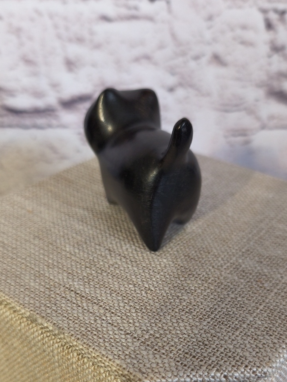 Wooden hand carved kitty cat feline figurine statue in ebony wood - Picture 3 of 11